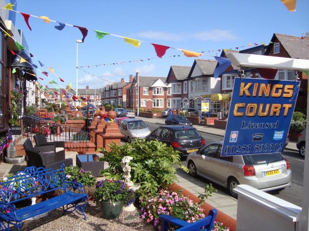 블랙풀 Kings Court Families & Couples B&B 외부 사진