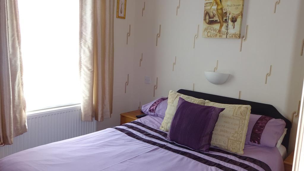 블랙풀 Kings Court Families & Couples B&B 외부 사진