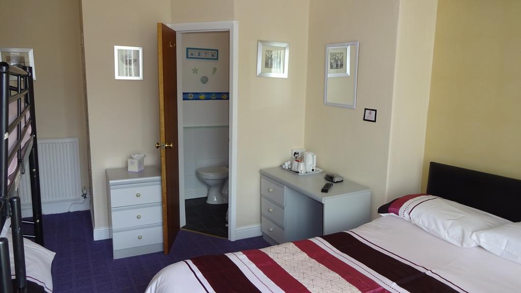 블랙풀 Kings Court Families & Couples B&B 외부 사진