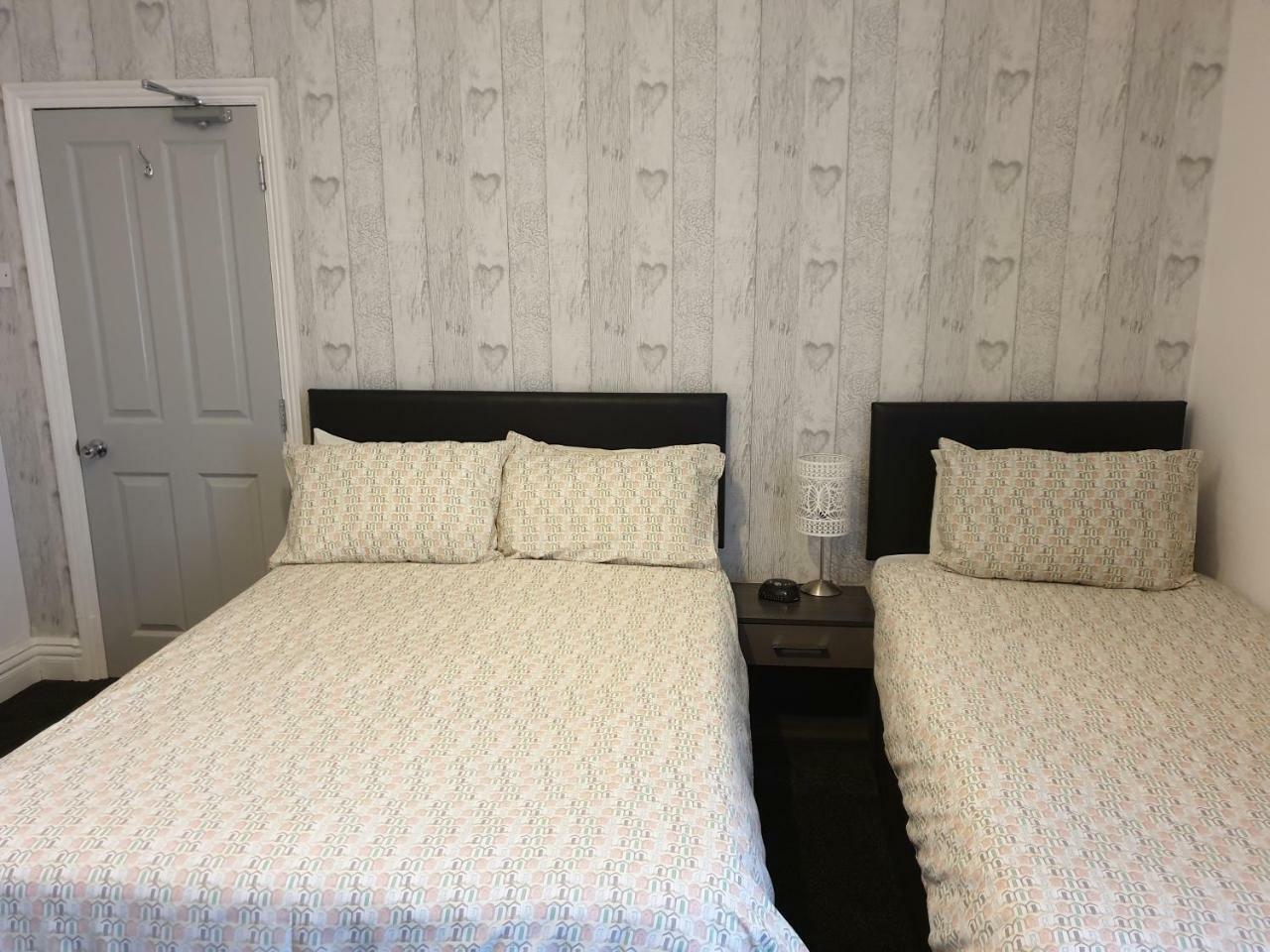 블랙풀 Kings Court Families & Couples B&B 외부 사진